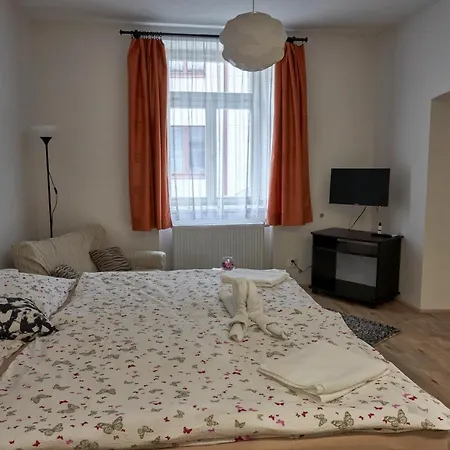 Apartment Krejcovstvi Melnik