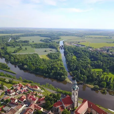 Krejcovstvi Apartment Mělník